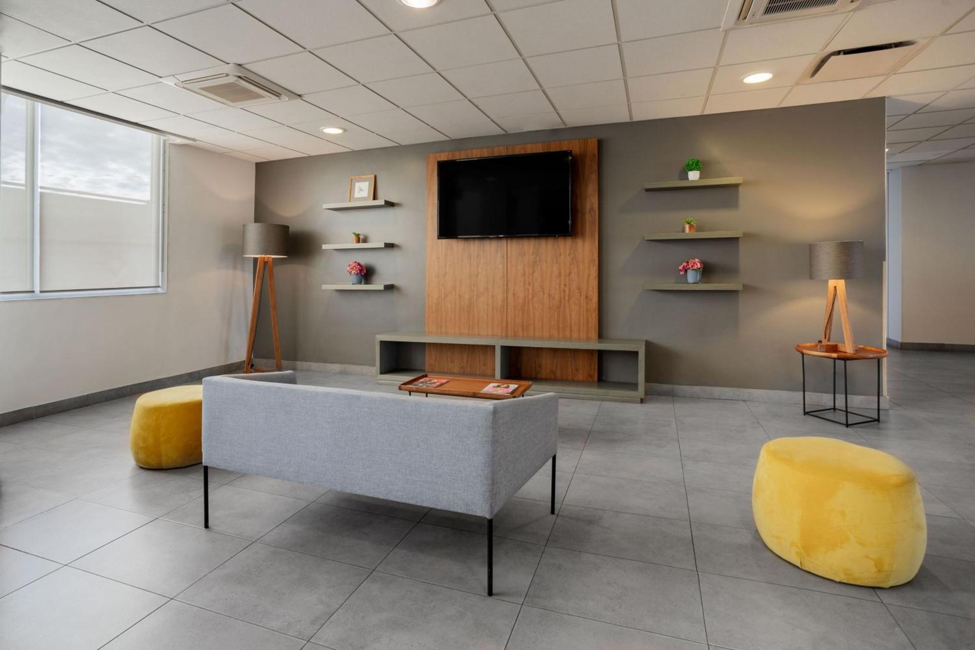 City Express By Marriott Durango Exterior photo