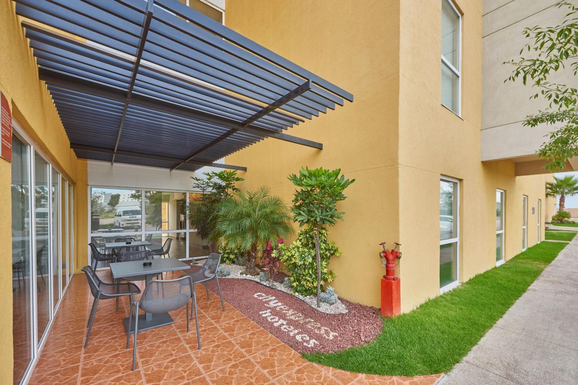 City Express By Marriott Durango Exterior photo